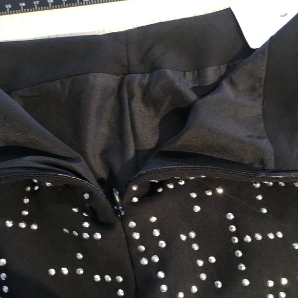 GAP size 10 black studded skirt above the knee with silver studs skirt NWT - Picture 7 of 10